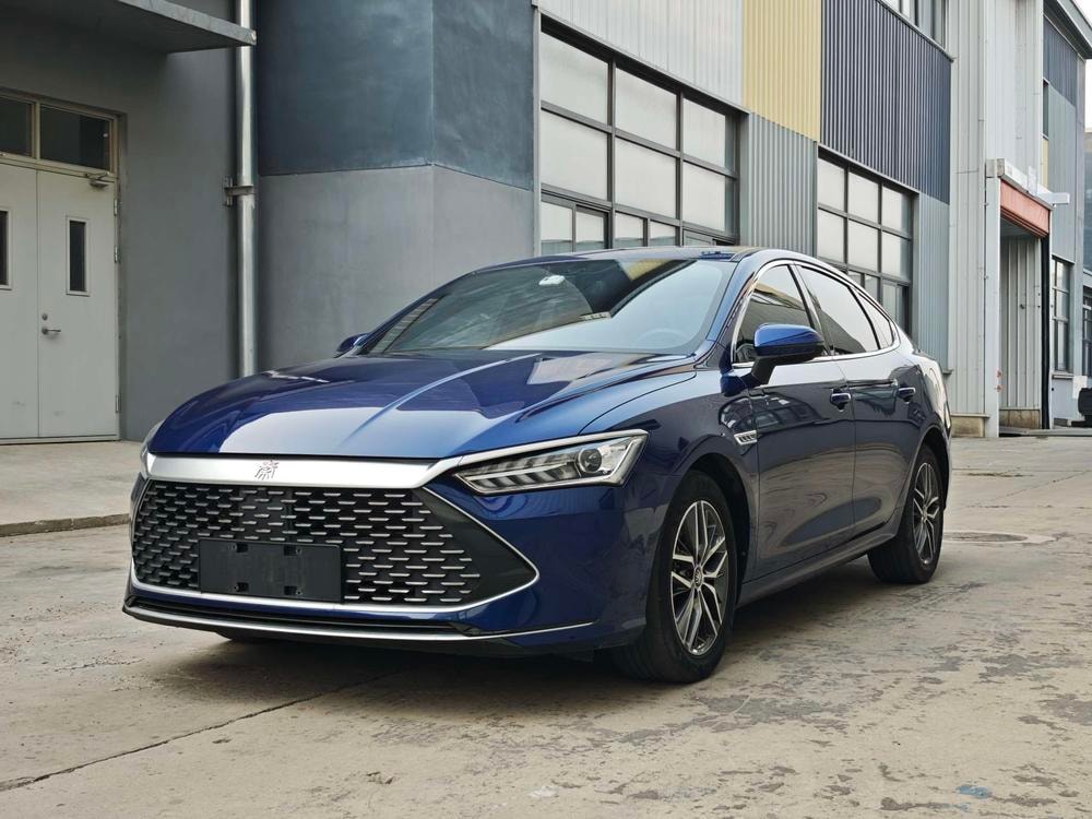 BYD Qin PLUS DM 2021 — фото автомобиля 1
