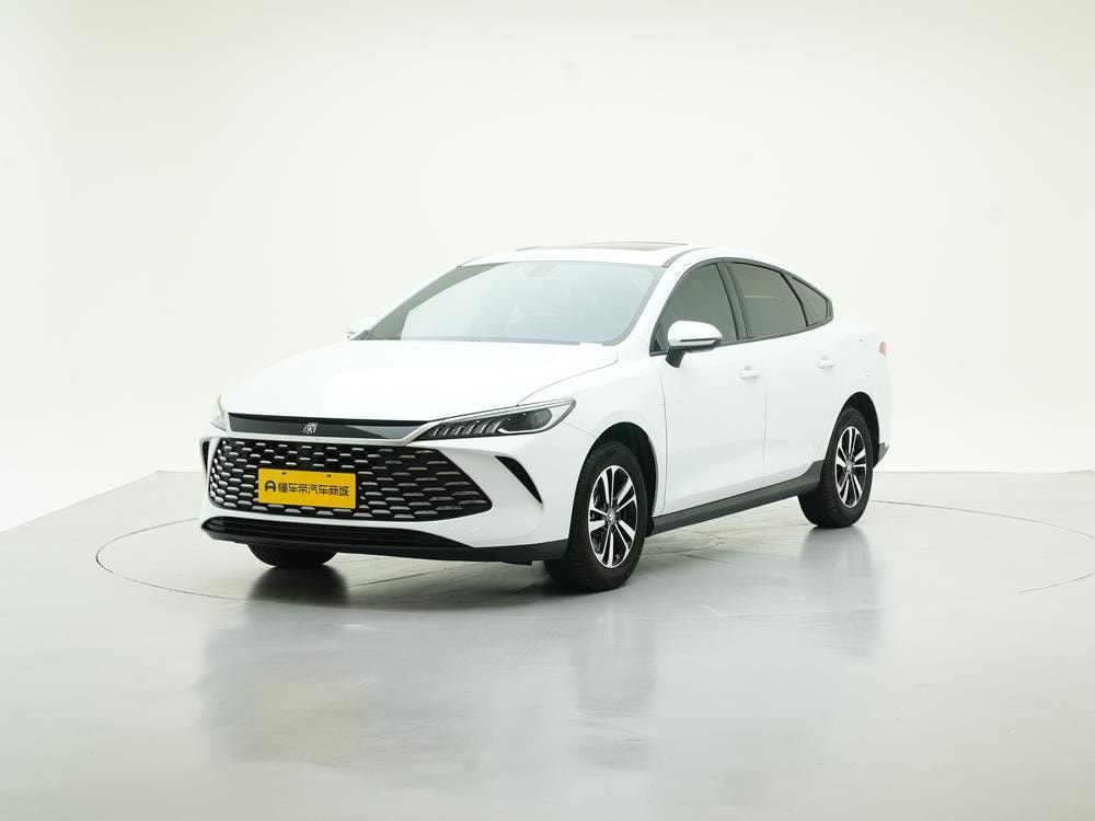 BYD Qin PLUS DM 2026 — фото автомобиля 1