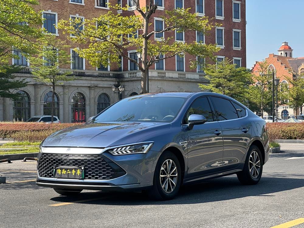 BYD Qin PLUS DM 2024 — фото автомобиля 1
