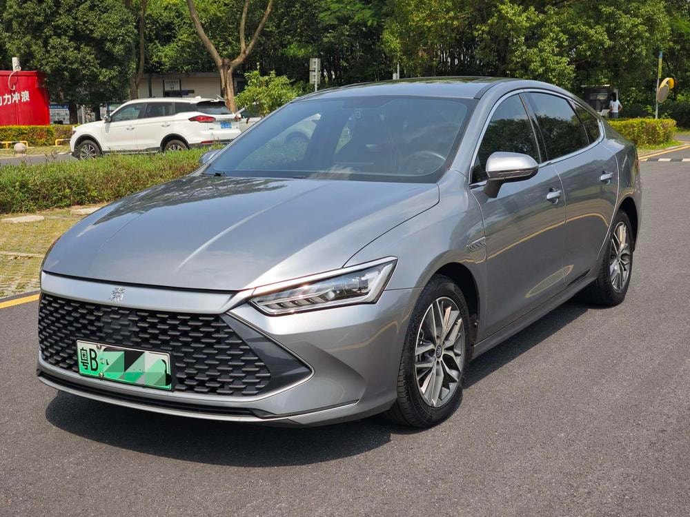 BYD Qin PLUS DM 2021 — фото автомобиля 1