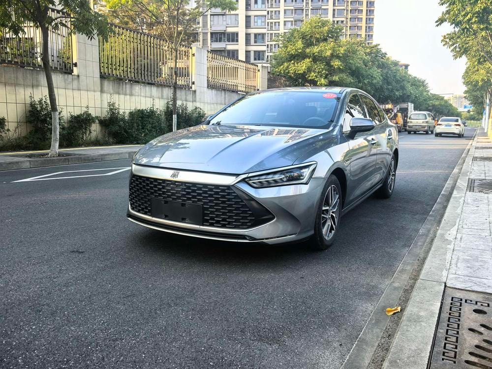 BYD Qin PLUS DM 2021 — фото автомобиля 1