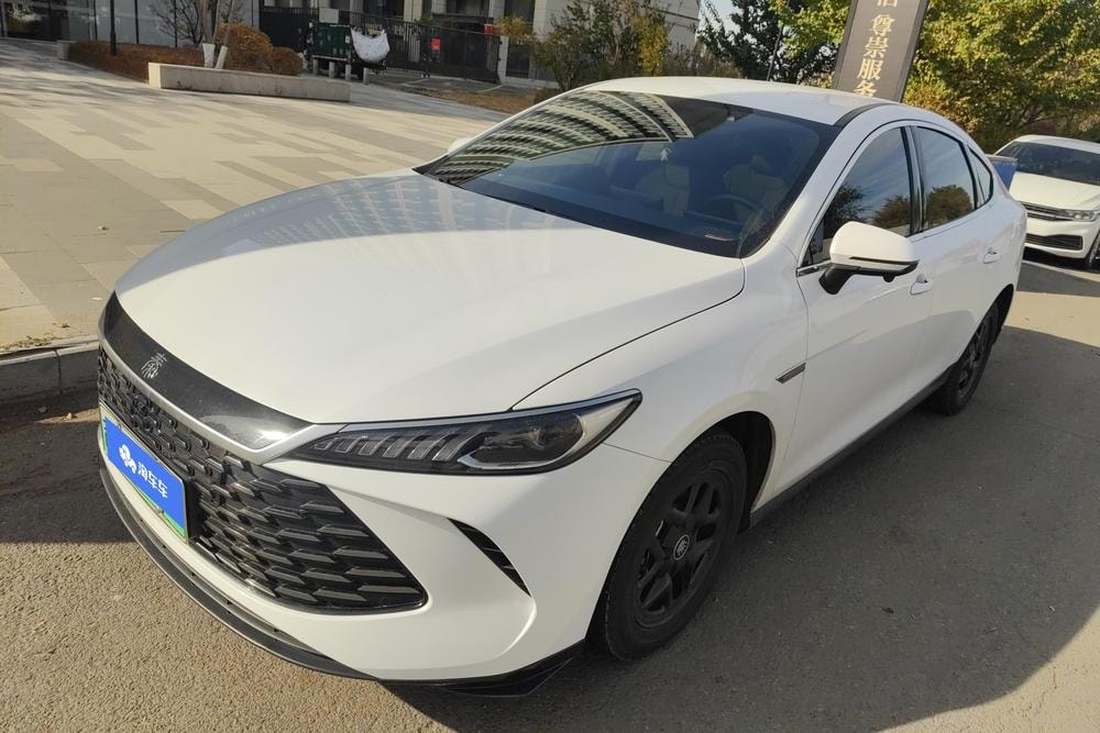 BYD Qin PLUS DM 2025 — фото автомобиля