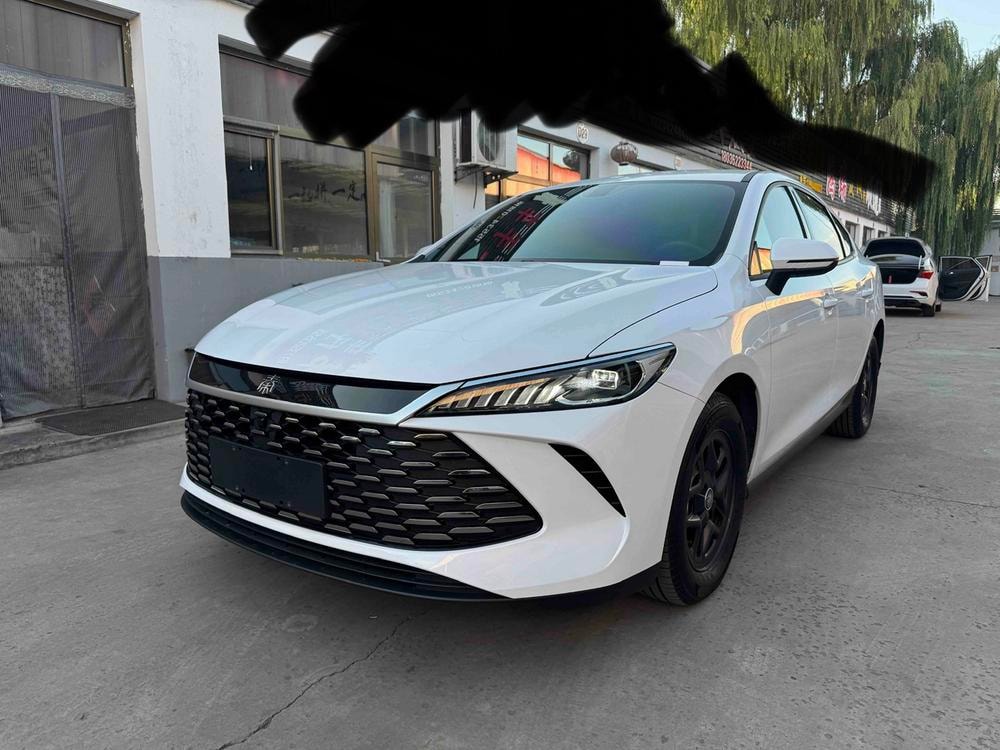 BYD Qin PLUS DM 2025 — фото автомобиля