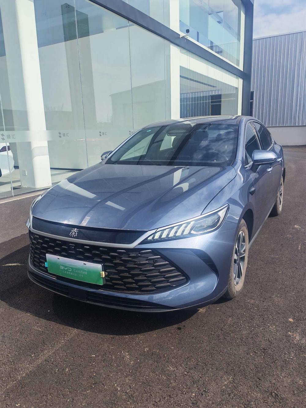 BYD Qin PLUS DM 2025 — фото автомобиля