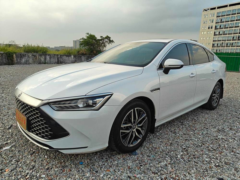 BYD Qin PLUS DM 2021 — фото автомобиля