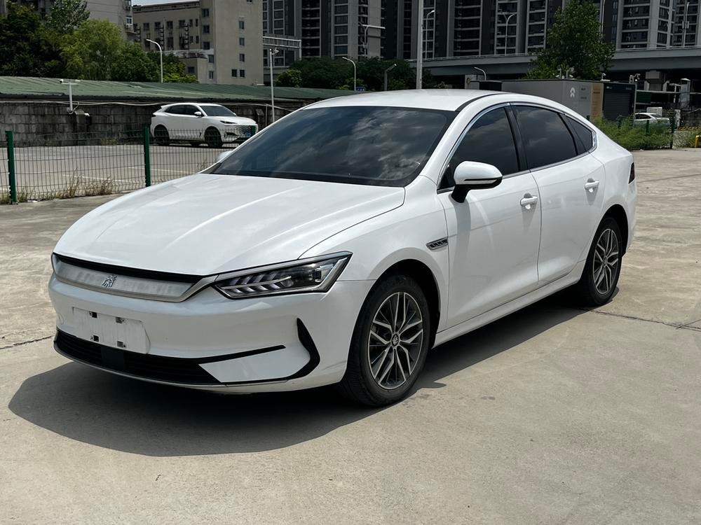 BYD Qin PLUS EV 2023 — фото автомобиля 1