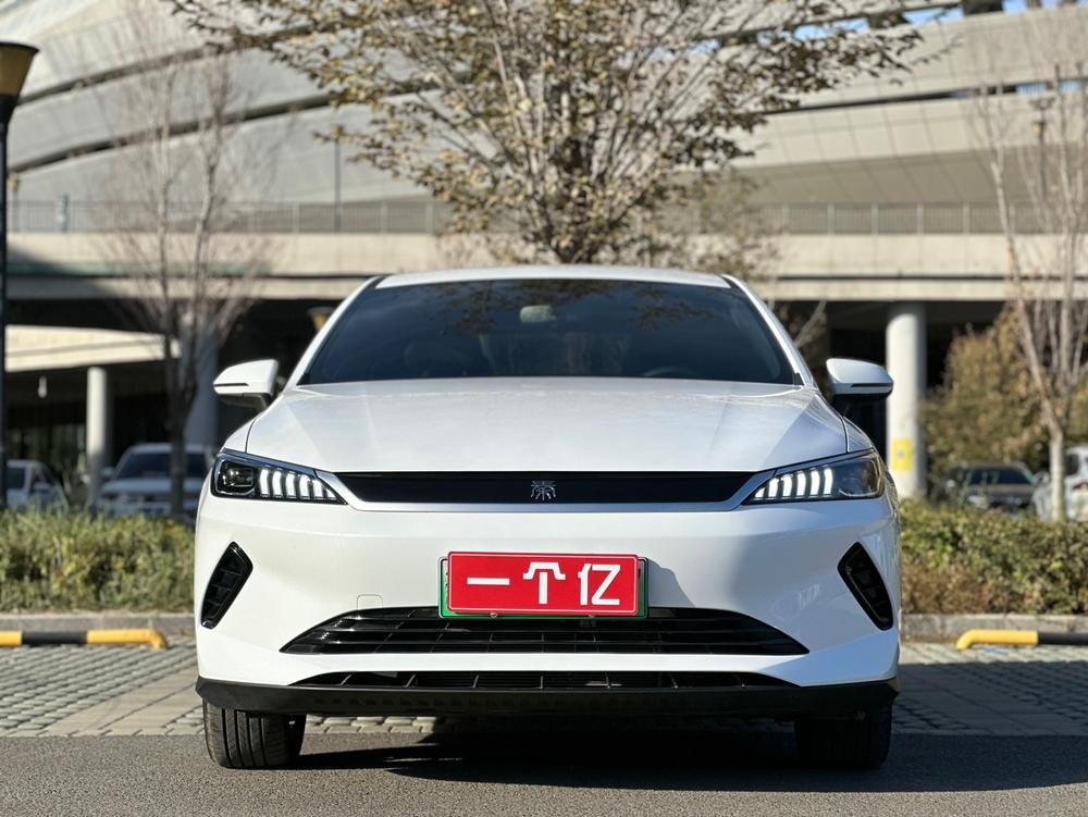 BYD Qin PLUS EV 2025 — фото автомобиля 1
