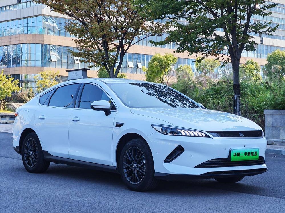 BYD Qin PLUS EV 2025 — фото автомобиля 1