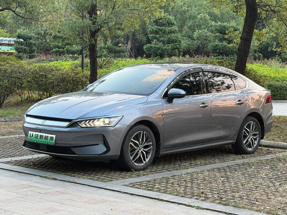 BYD Qin PLUS EV 2023 — фото автомобиля
