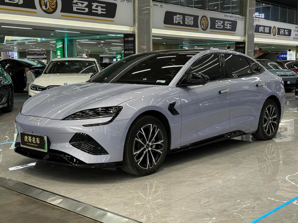 BYD Seal 2025 — фото автомобиля 1