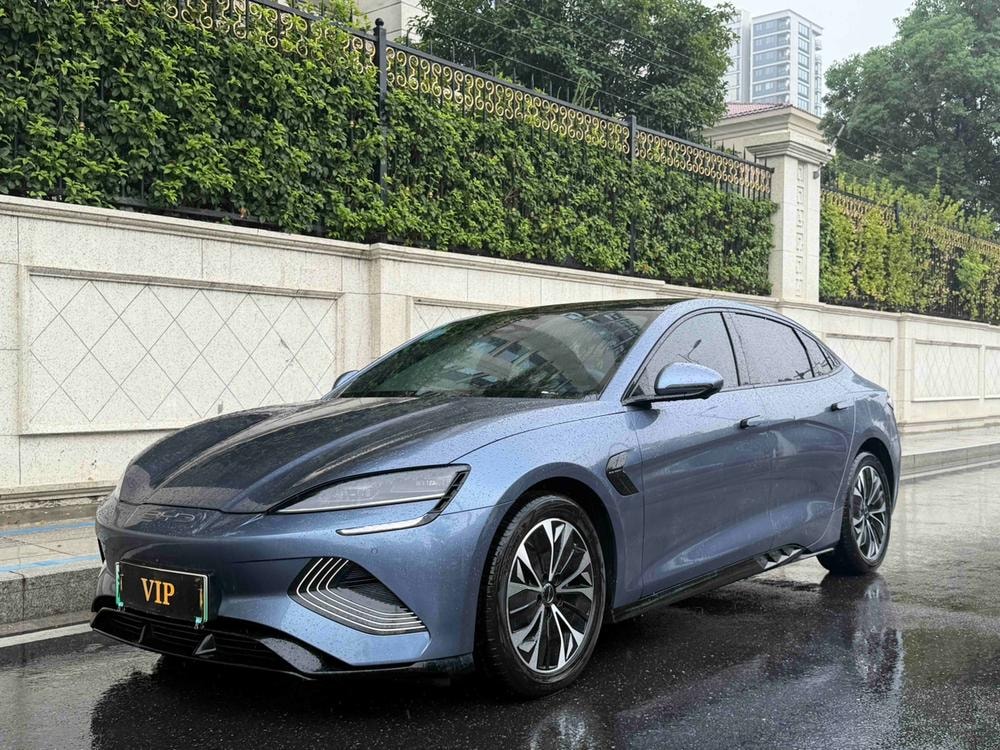 BYD Seal 2023 — фото автомобиля 1