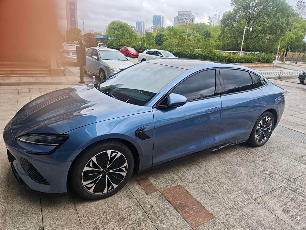 BYD Seal 2023 — фото автомобиля 1
