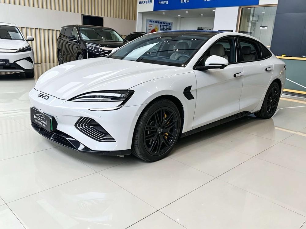BYD Seal 2025 — фото автомобиля 1