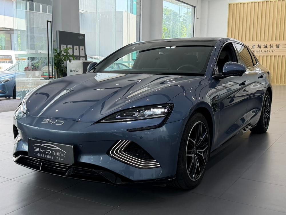 BYD Seal 2025 — фото автомобиля 1