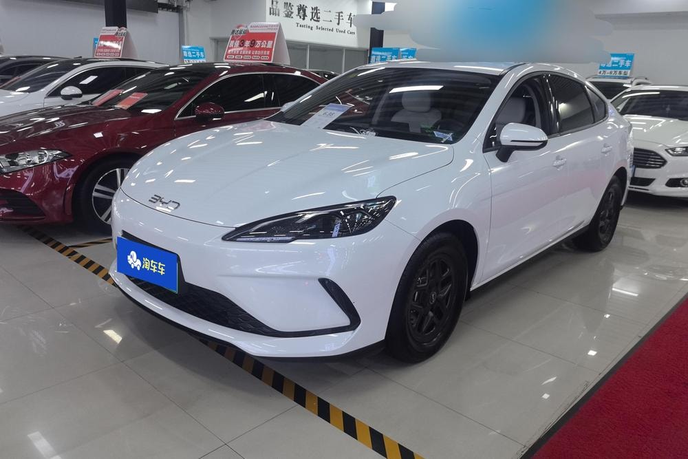 BYD Seal 05 DM 2025 — фото автомобиля