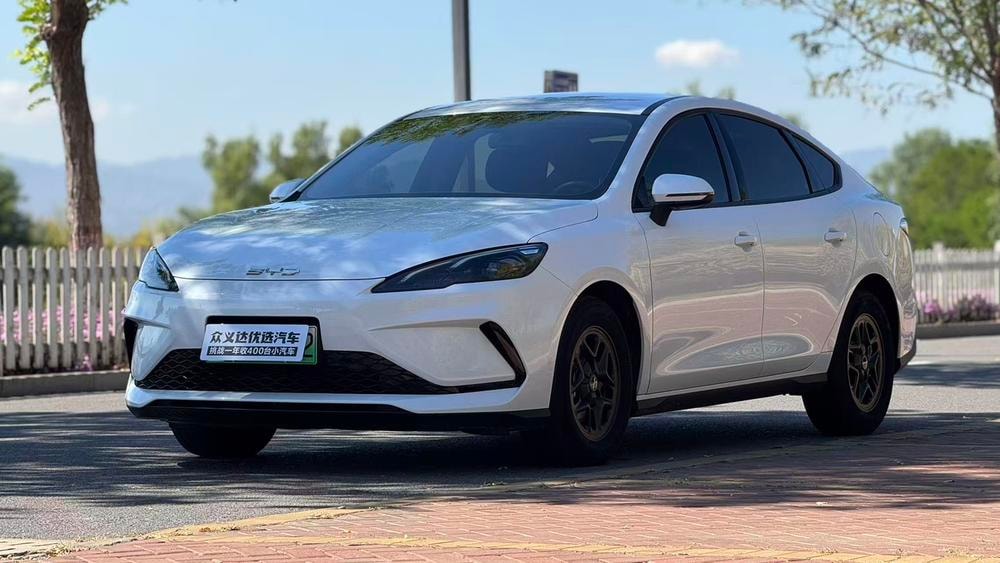 BYD Seal 05 DM 2025 — фото автомобиля