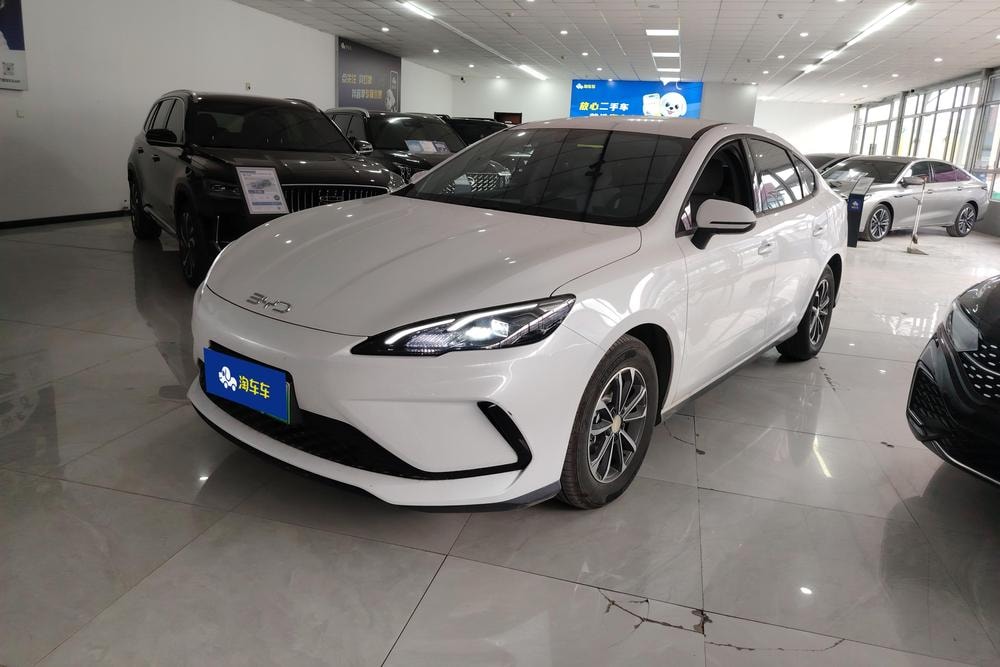BYD Seal 05 DM 2025 — фото автомобиля