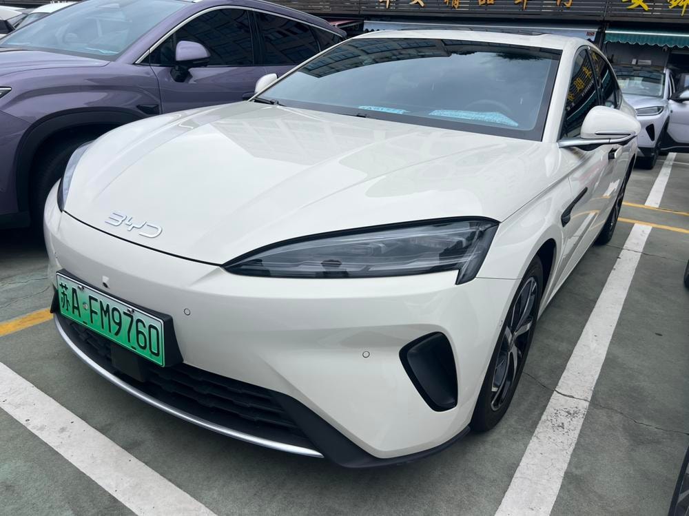 BYD Seal 07 DM 2026 — фото автомобиля 1