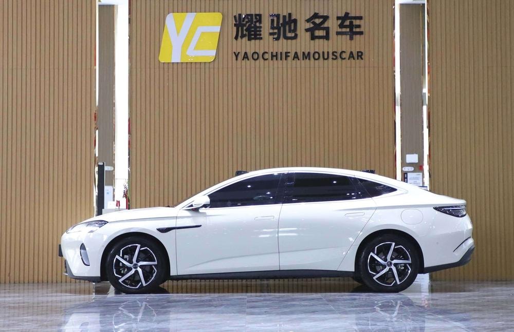 BYD Seal 07 DM 2026 — фото автомобиля 1