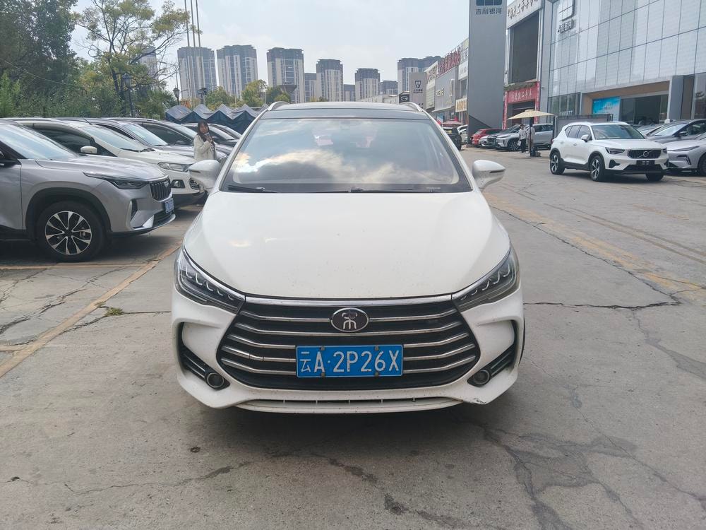 BYD Song MAX 2017 — фото автомобиля