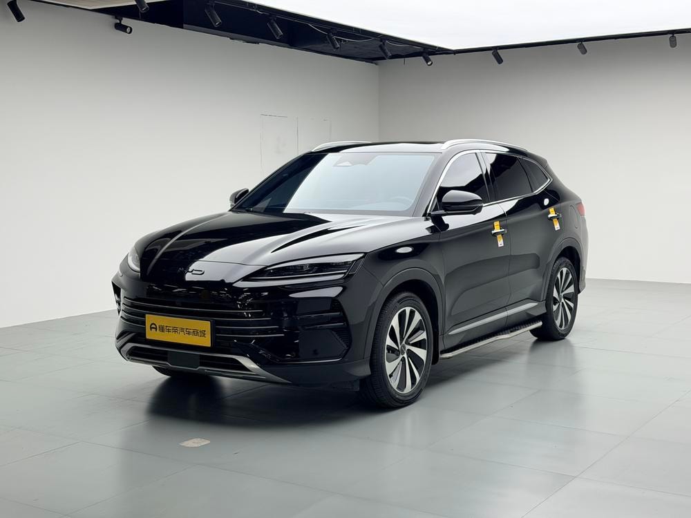 BYD Song PLUS DM 2023 — фото автомобиля 1