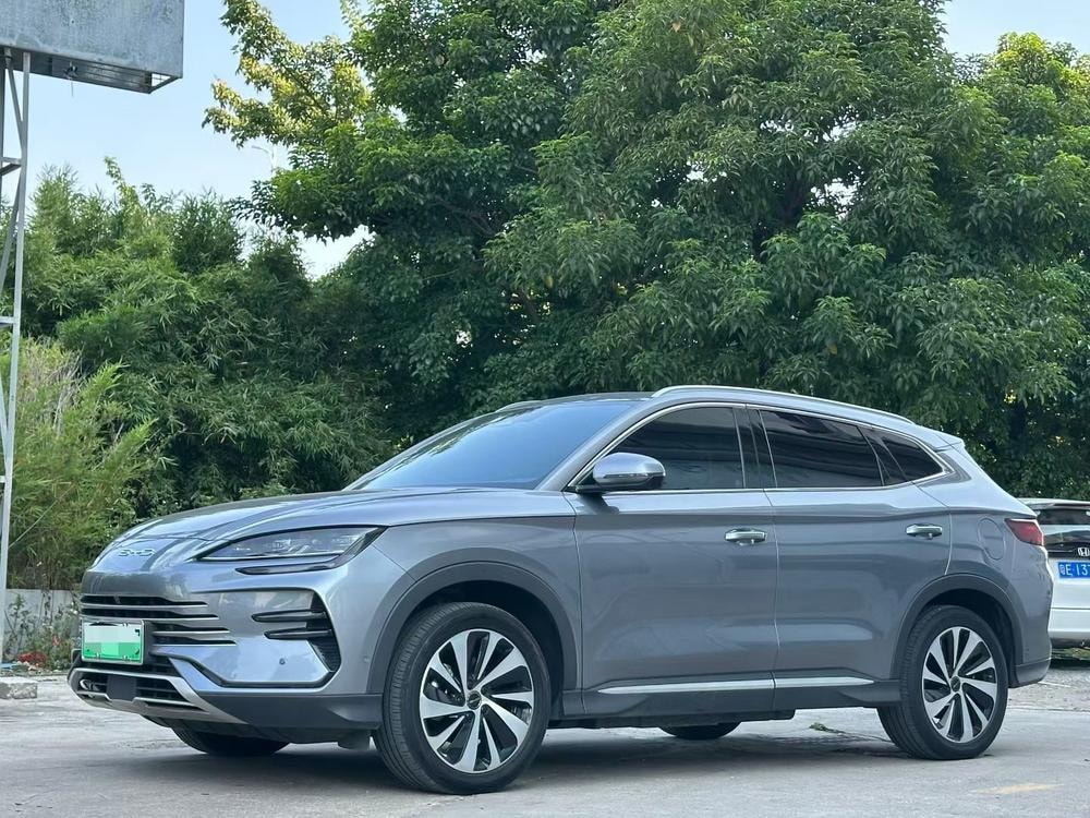 BYD Song PLUS DM 2023 — фото автомобиля 1