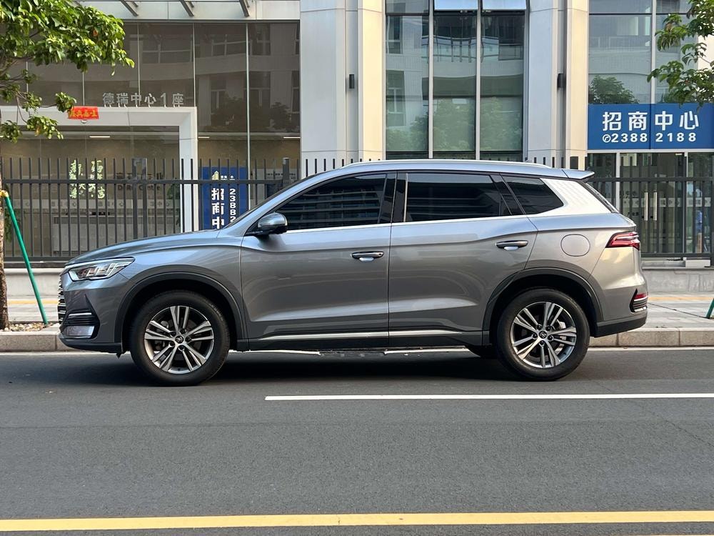 BYD Song Pro 2021 — фото автомобиля 1