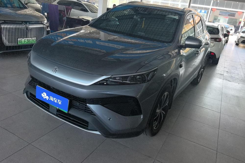 BYD Song Pro DM 2026 — фото автомобиля 1
