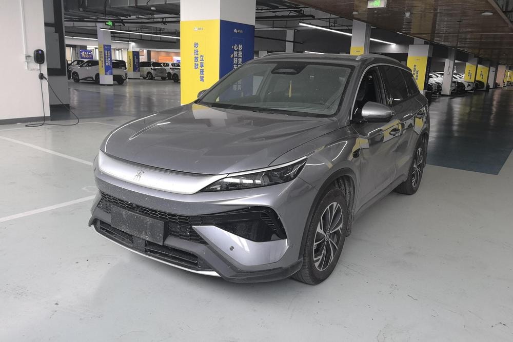 BYD Song Pro DM 2026 — фото автомобиля