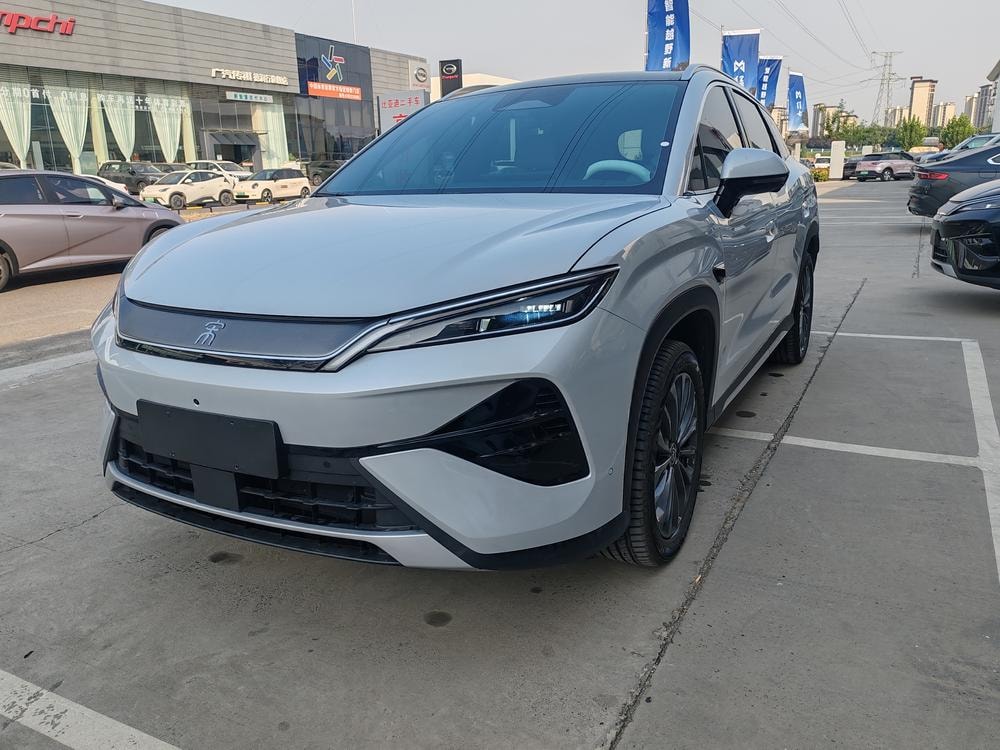 BYD 宋Ultra DM 2026 — фото автомобиля