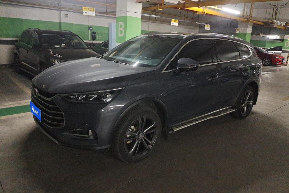 BYD Tang 2021 — фото автомобиля