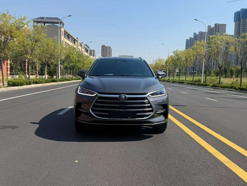 BYD Tang DM 2021 — фото автомобиля 1