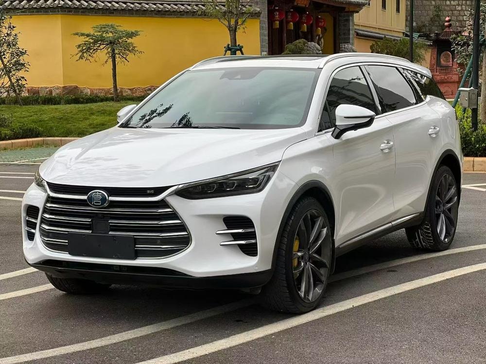 BYD Tang DM 2018 — фото автомобиля