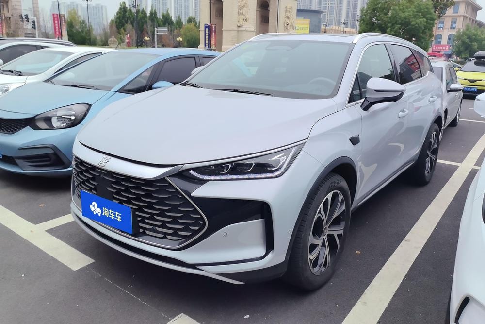 BYD Tang DM 2025 — фото автомобиля 1