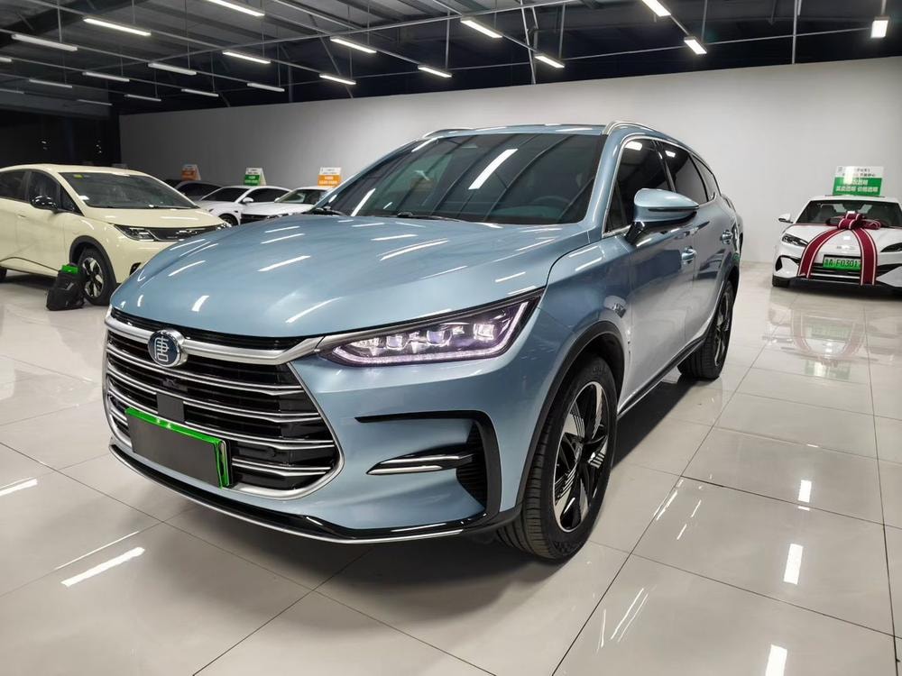 BYD Tang DM 2023 — фото автомобиля 1