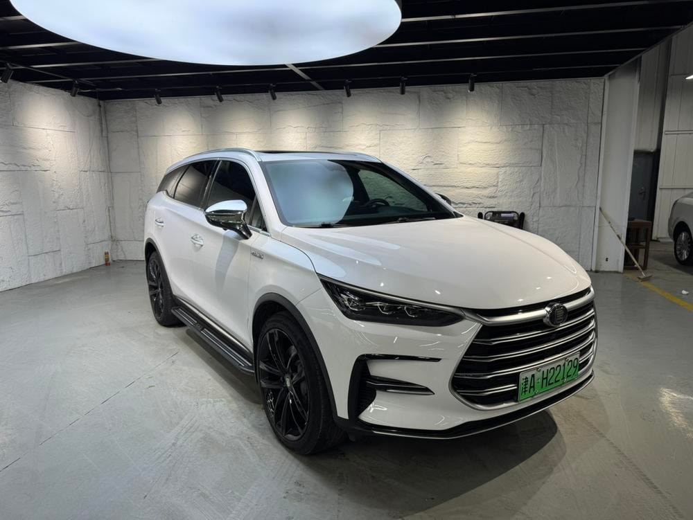 BYD Tang DM 2021 — фото автомобиля 1
