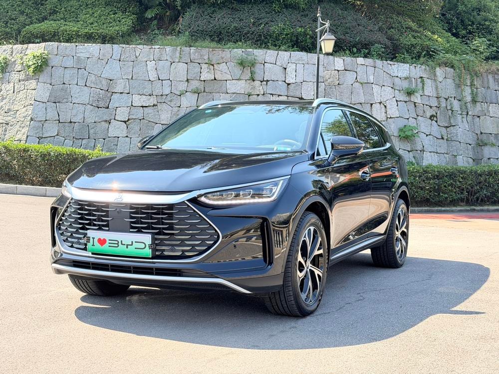 BYD Tang DM 2025 — фото автомобиля 1