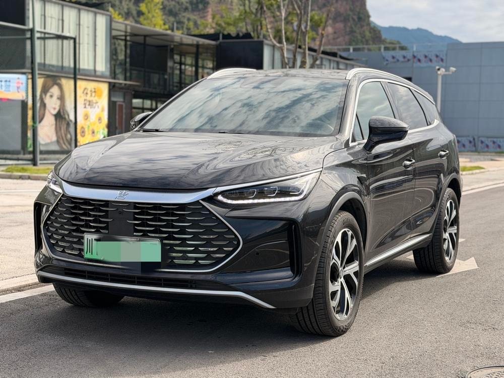 BYD Tang DM 2025 — фото автомобиля 1