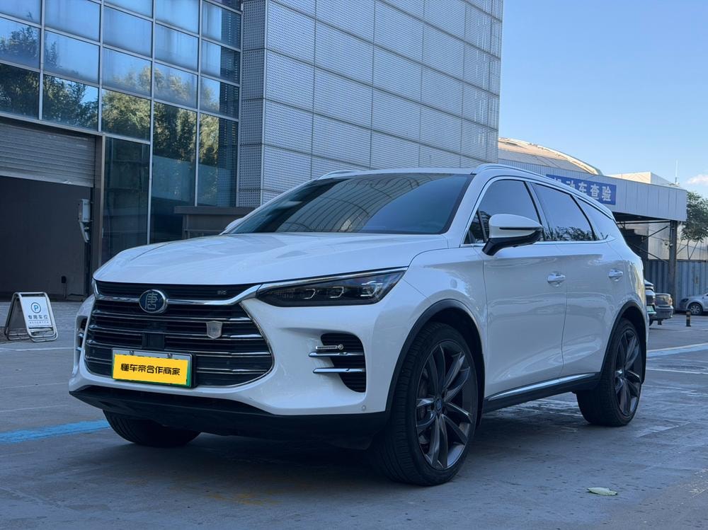 BYD Tang DM 2018 — фото автомобиля