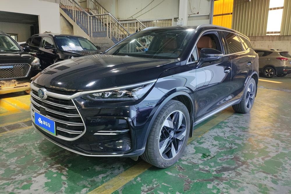 BYD Tang DM 2023 — фото автомобиля