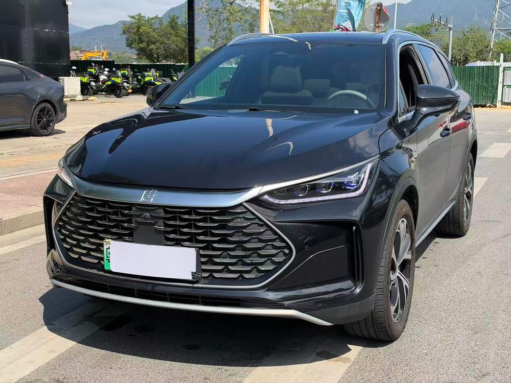 BYD Tang DM 2025 — фото автомобиля