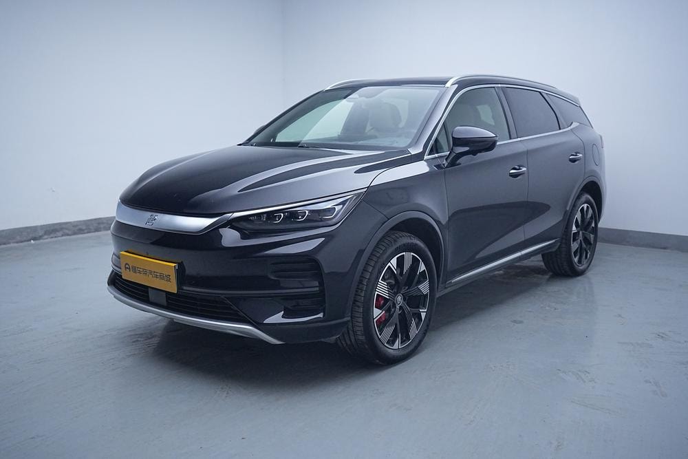 BYD Tang EV 2024 — фото автомобиля 1