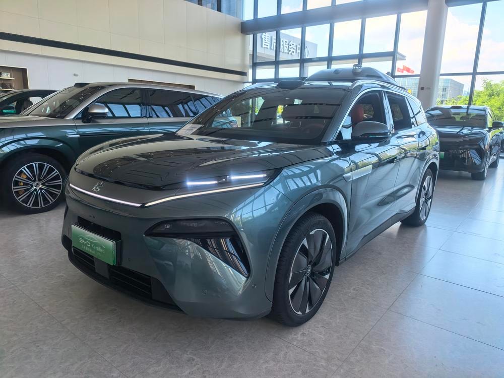 BYD Tang L DM 2025 — фото автомобиля