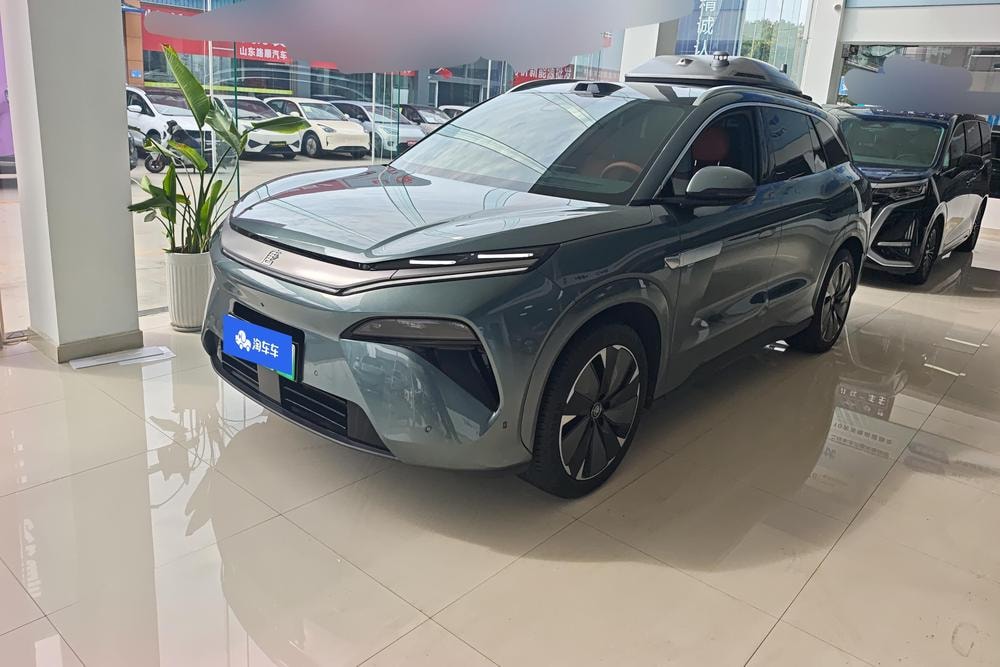 BYD Tang L DM 2025 — фото автомобиля