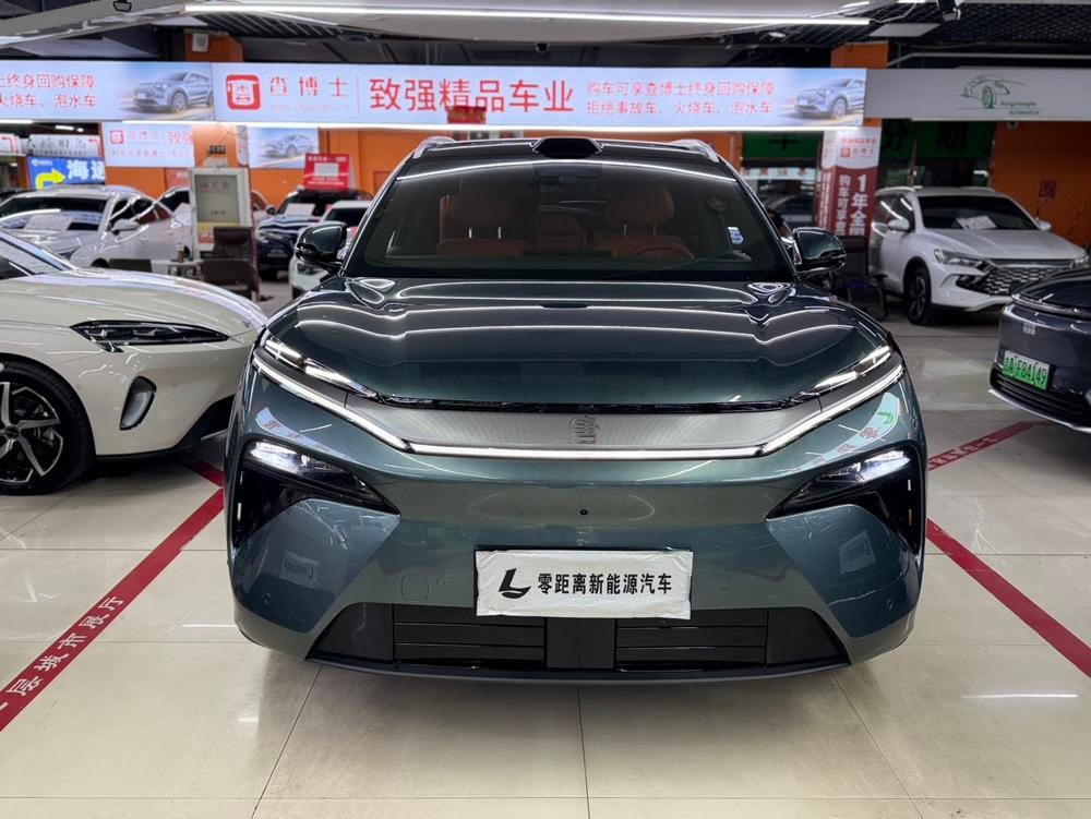 BYD Tang L EV 2025 — фото автомобиля