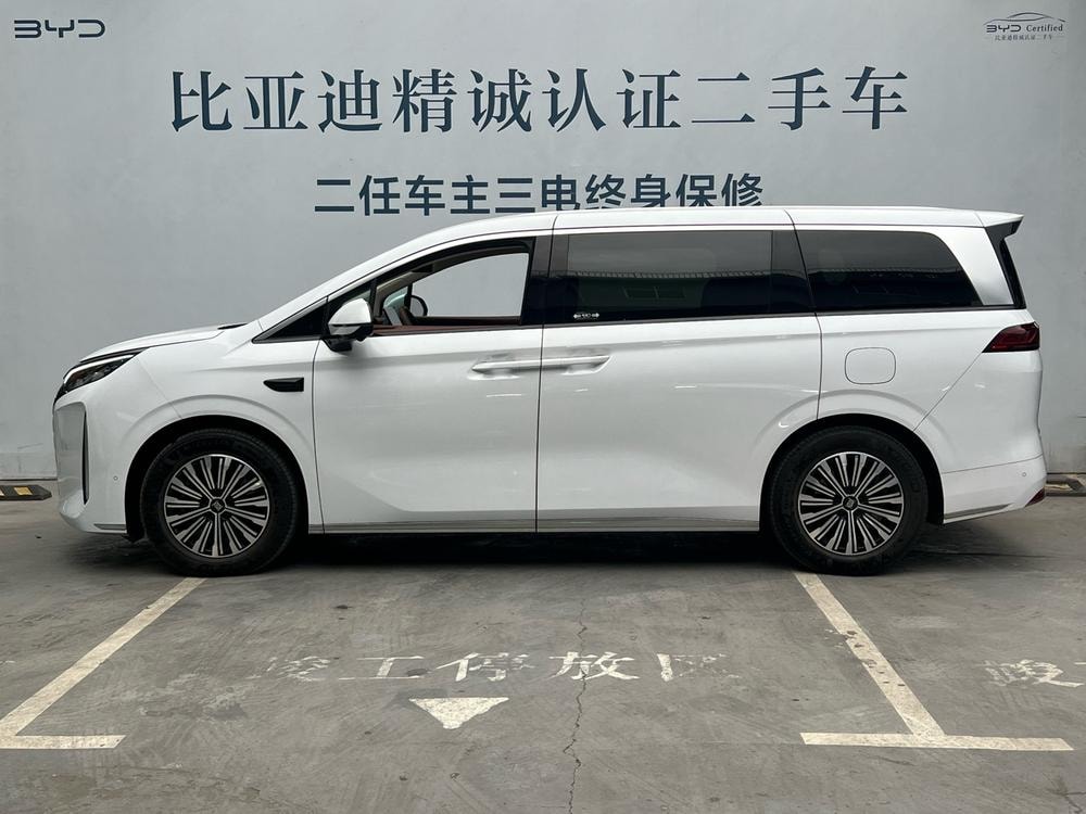 BYD Xia 2025 — фото автомобиля