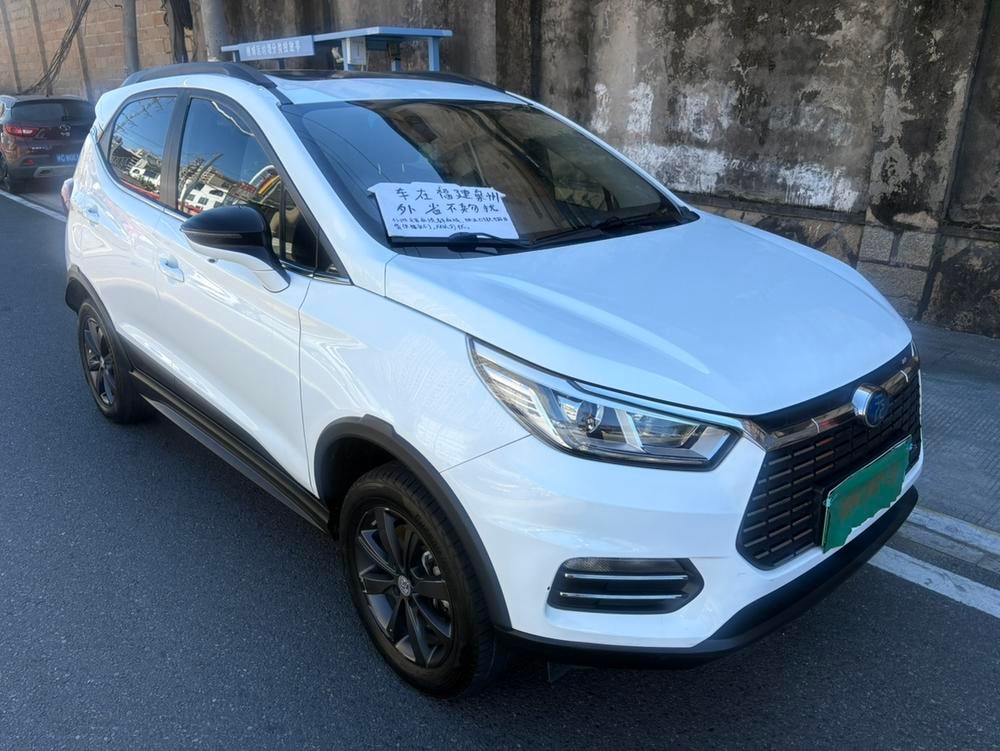 BYD Yuan EV 2018 — фото автомобиля