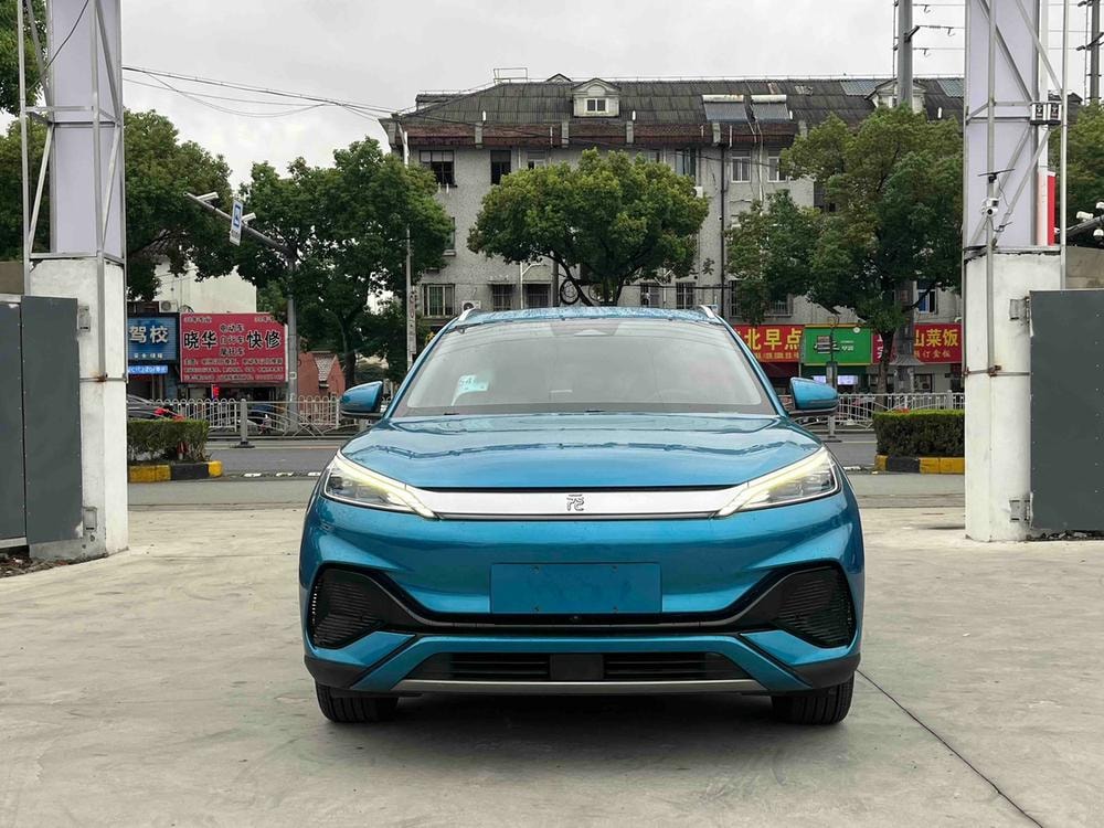 BYD Yuan PLUS 2022 — фото автомобиля 1