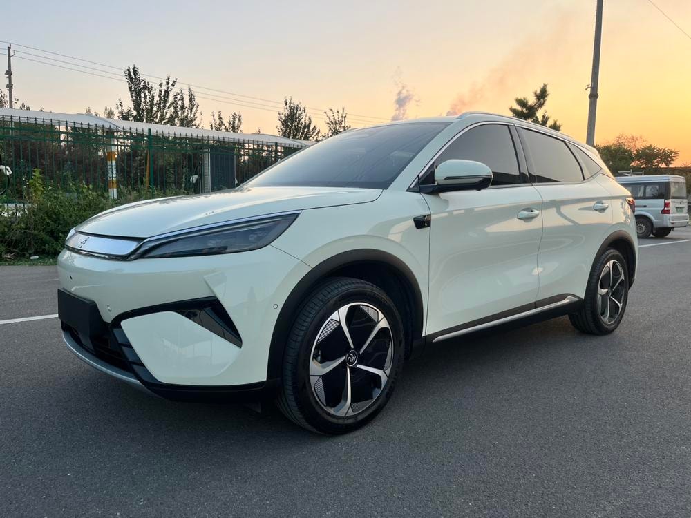 BYD Yuan PLUS 2025 — фото автомобиля 1