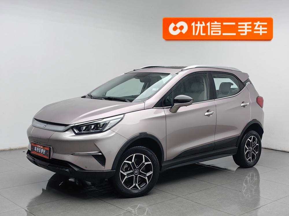 BYD Yuan Pro 2023 — фото автомобиля 1
